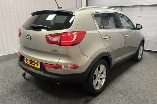 Kia Sportage (2012) thumbnail 5