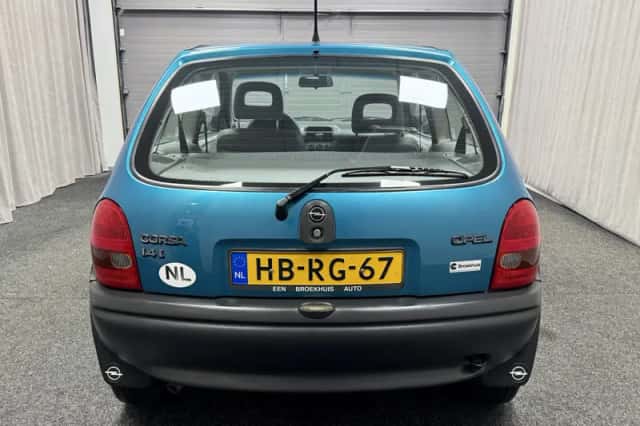 Opel Corsa (1993) thumbnail 6