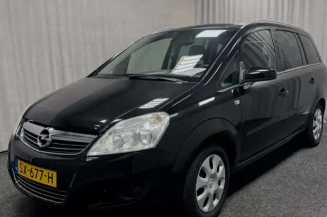 Opel Zafira (2008) thumbnail 1