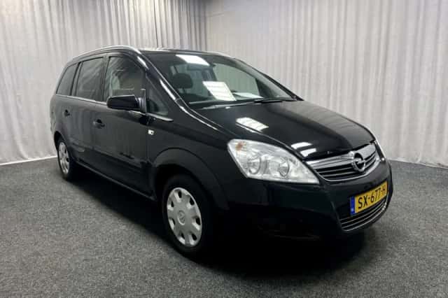 Opel Zafira (2008) thumbnail 4