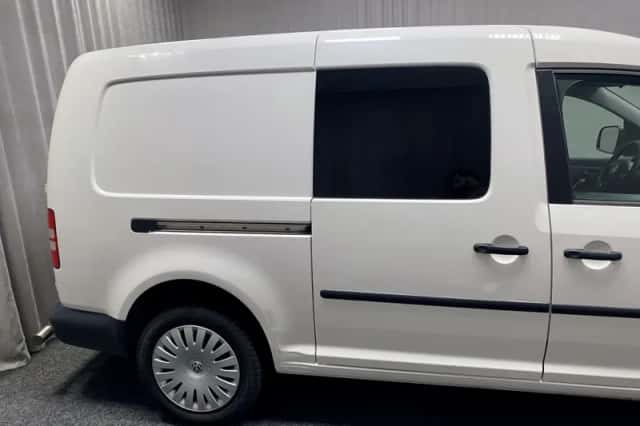Volkswagen Caddy (2014) thumbnail 6