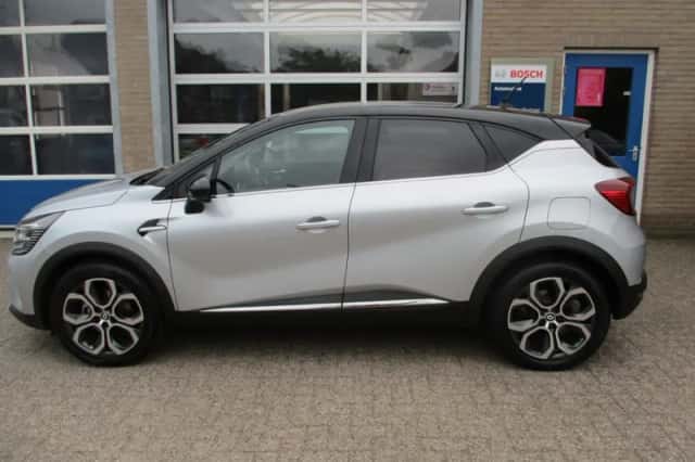 Renault Captur (2021) thumbnail 6