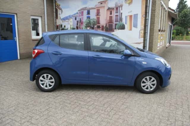 Hyundai i10 (2015) thumbnail 1