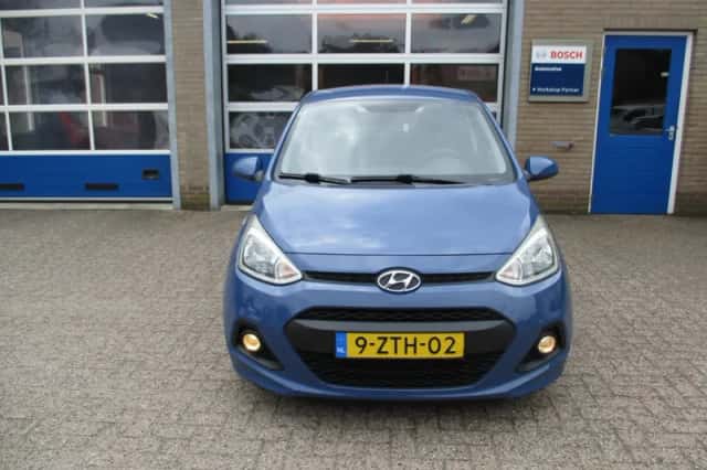 Hyundai i10 (2015) thumbnail 2