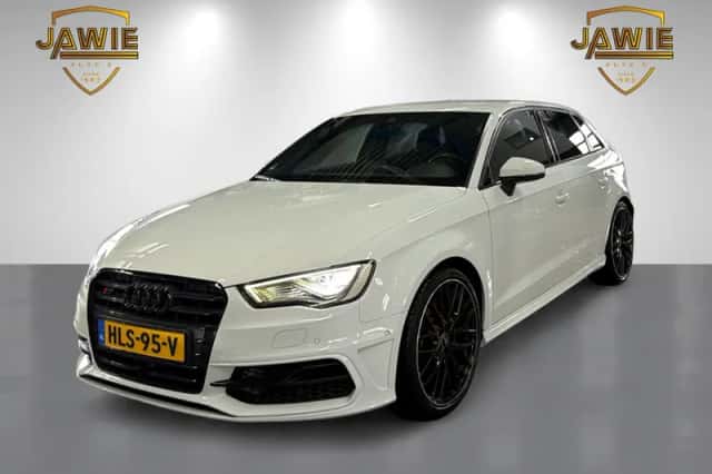 Audi S3 (2015) thumbnail 1