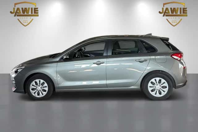 Hyundai i30 (2018) thumbnail 2