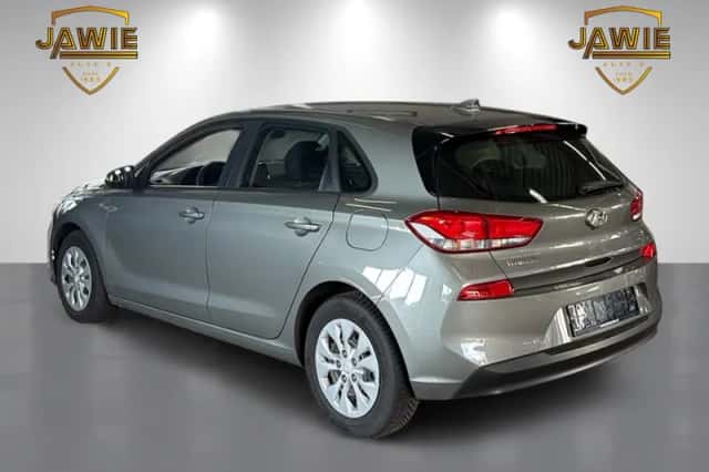 Hyundai i30 (2018) thumbnail 3