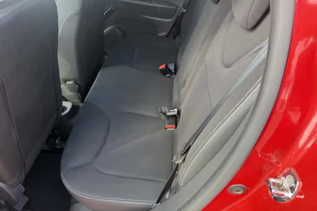 Renault Clio (2014) thumbnail 6