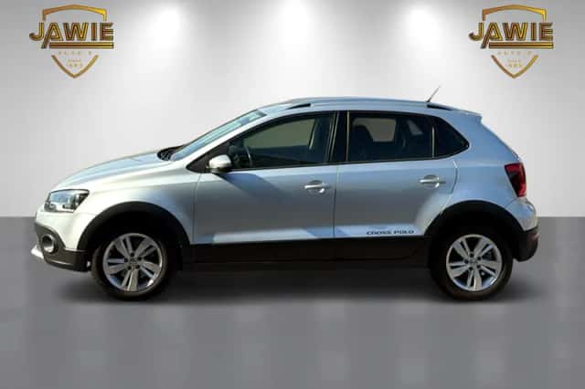 Volkswagen Polo (2016) thumbnail 2