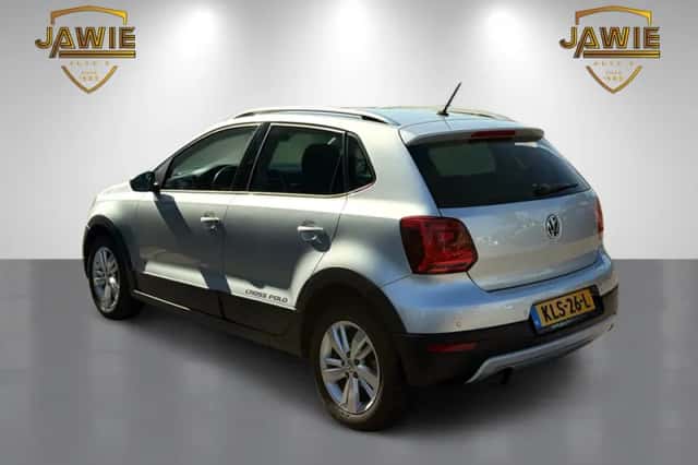 Volkswagen Polo (2016) thumbnail 3