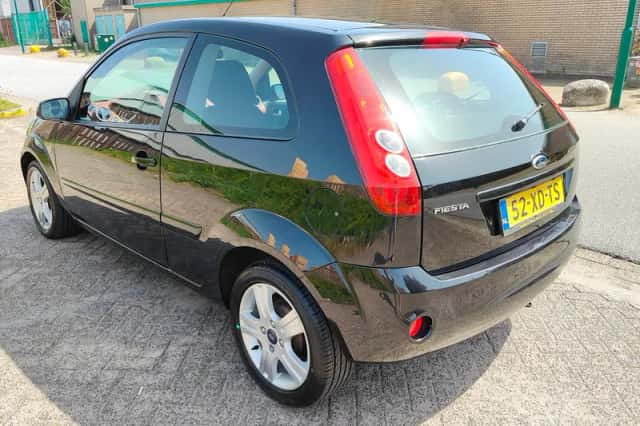 Ford Fiesta (2007) thumbnail 6