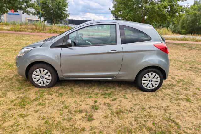 Ford Ka (2010) thumbnail 5