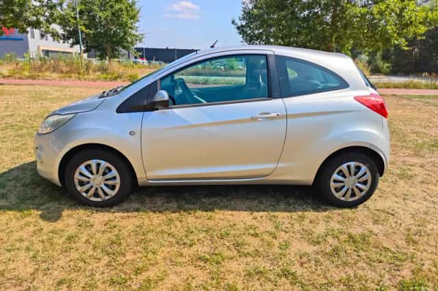 Ford Ka (2012) thumbnail 5