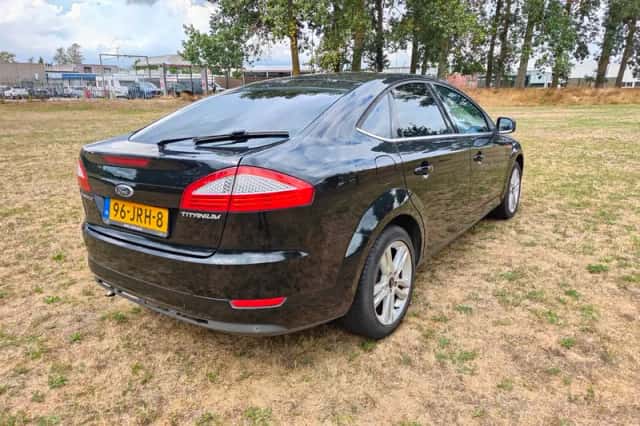 Ford Mondeo (2009) thumbnail 3