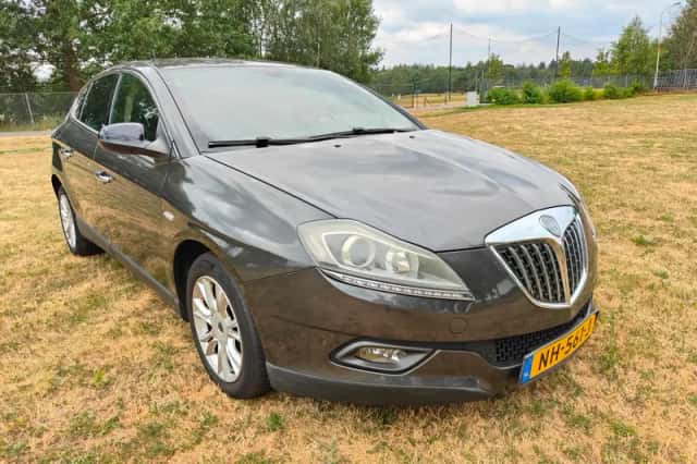 Lancia Delta (2011) thumbnail 1
