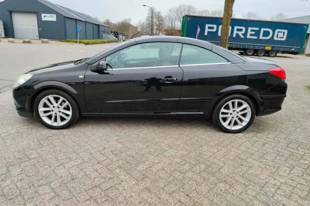 Opel Astra Twin Top (2009) thumbnail 5