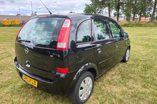 Opel Meriva (2003) thumbnail 3