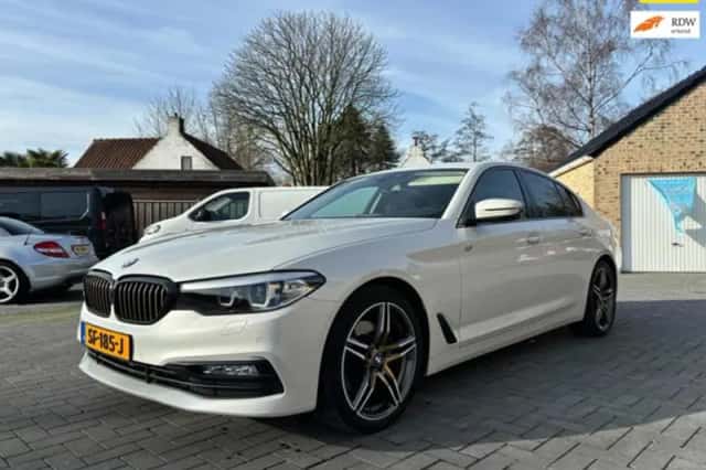 BMW 5-Serie (2017) thumbnail 1
