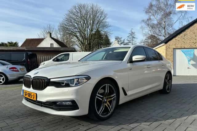BMW 5-Serie (2017) thumbnail 2