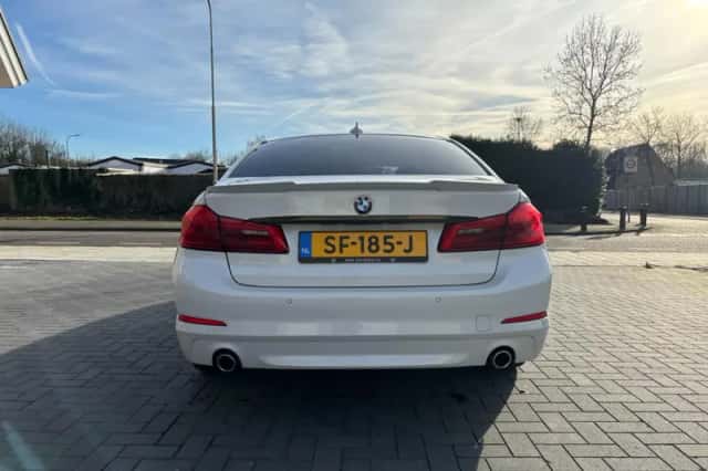 BMW 5-Serie (2017) thumbnail 6