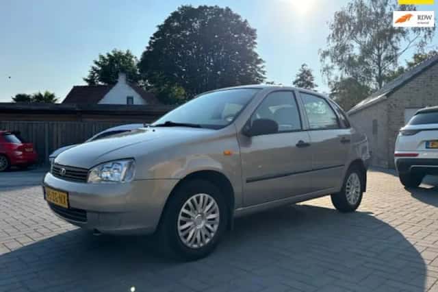 Lada Kalina (2008) thumbnail 1