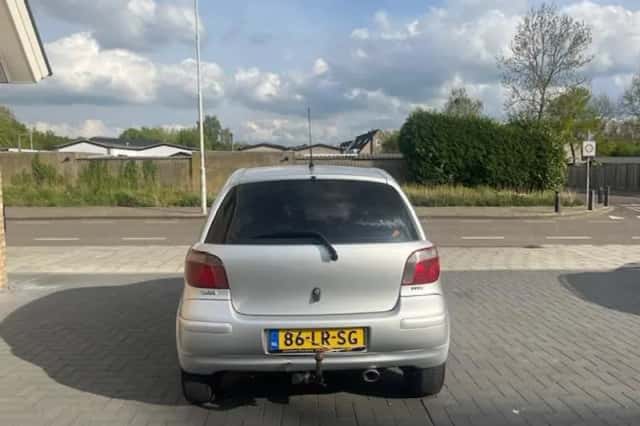 Toyota Yaris (2003) thumbnail 6