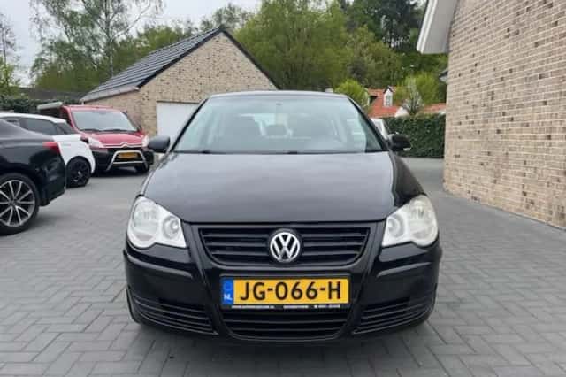 Volkswagen Polo (2006) thumbnail 2