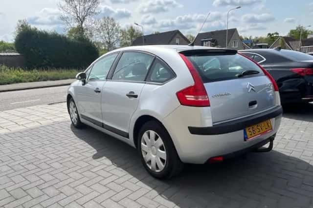 Citroën C4 (2006) thumbnail 6