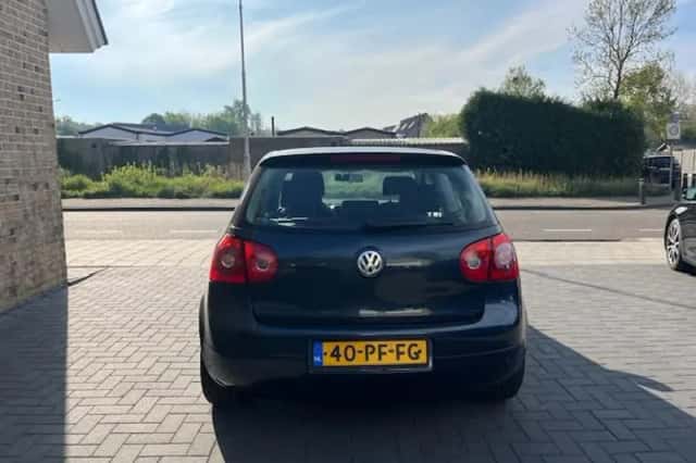 Volkswagen Golf (2004) thumbnail 5