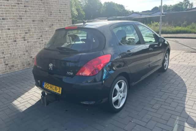 Peugeot 308 (2009) thumbnail 5