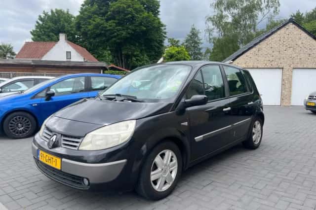 Renault Scénic (2005) thumbnail 2
