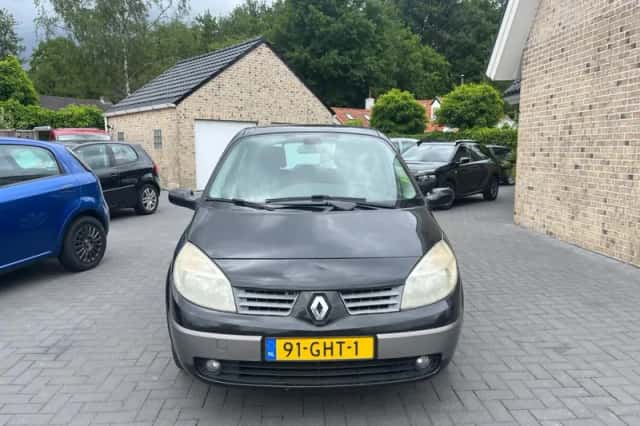 Renault Scénic (2005) thumbnail 3