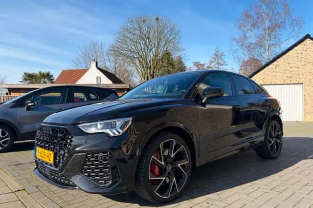 Audi Q3 (2021) thumbnail 2