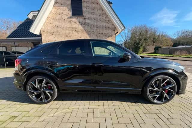 Audi Q3 (2021) thumbnail 5
