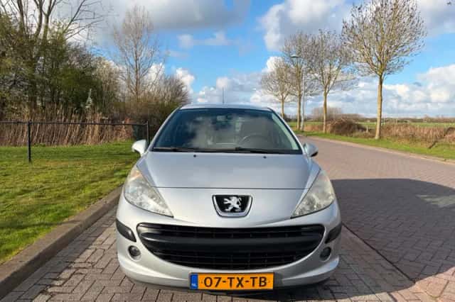 Peugeot 207 (2007) thumbnail 3
