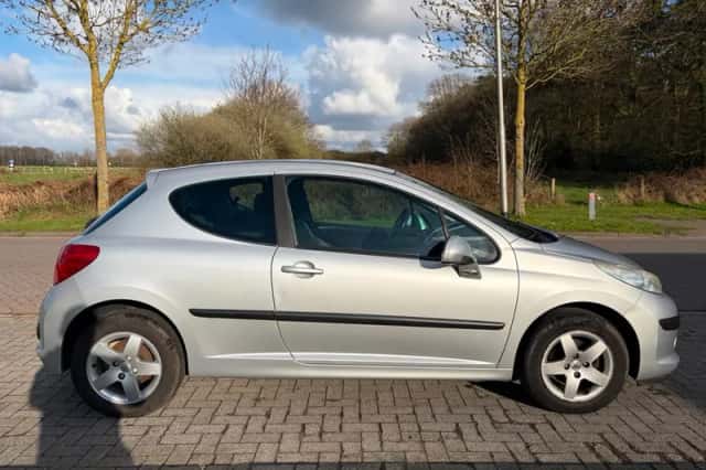 Peugeot 207 (2007) thumbnail 5
