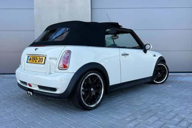 MINI Cabrio (2008) thumbnail 4