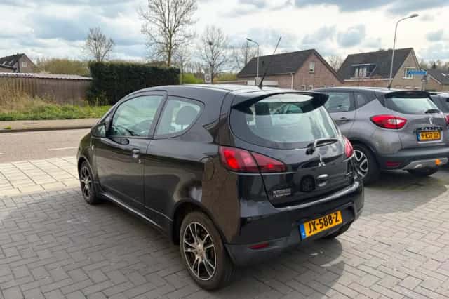 Mitsubishi Colt (2010) thumbnail 6