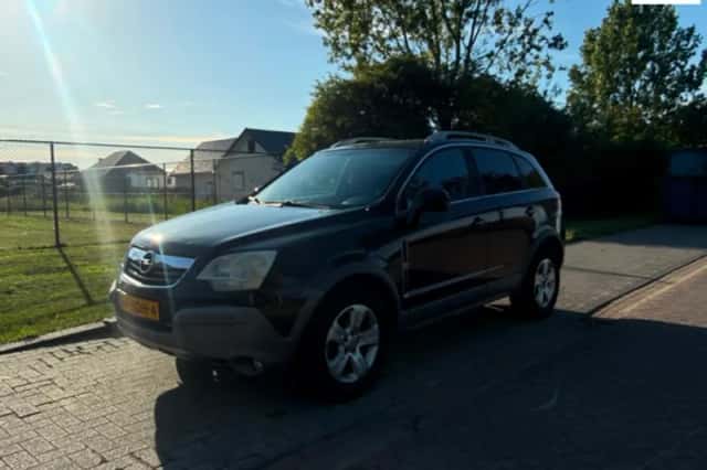 Opel Antara (2008) thumbnail 1