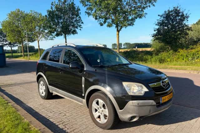 Opel Antara (2008) thumbnail 4