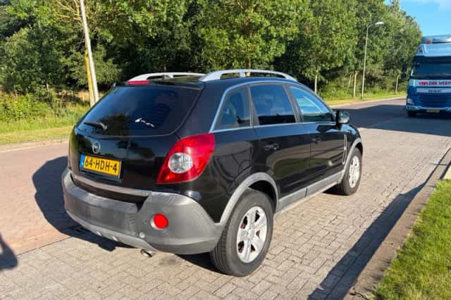 Opel Antara (2008) thumbnail 5