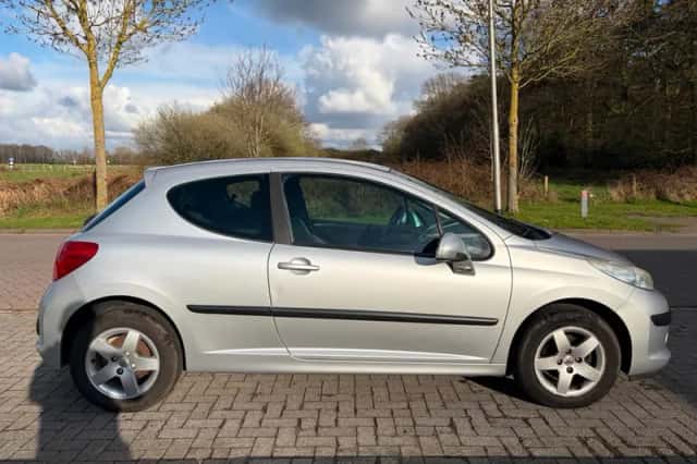 Peugeot 207 (2007) thumbnail 4