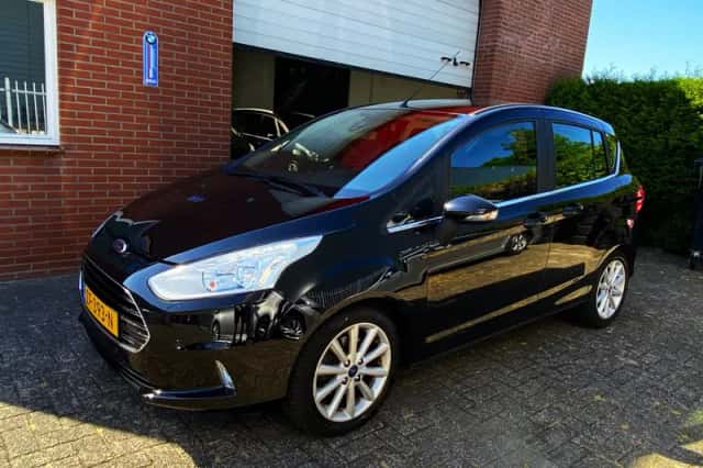 Ford B-Max (2017) thumbnail 1