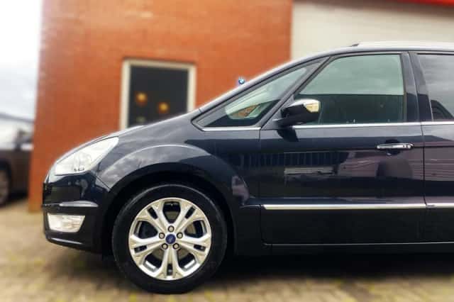 Ford Galaxy (2013) thumbnail 4