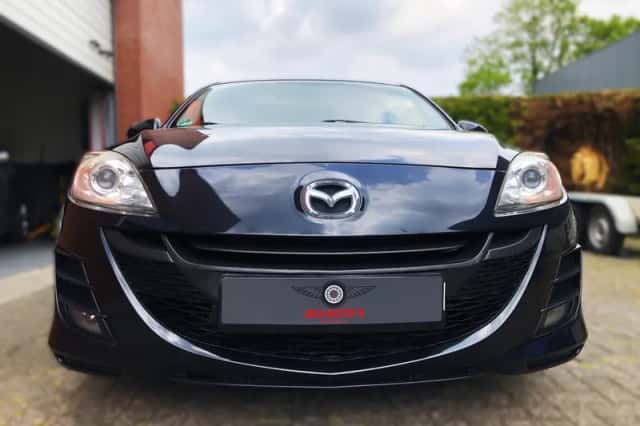 Mazda 3 (2011) thumbnail 2