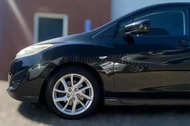 Mazda 5 (2012) thumbnail 4