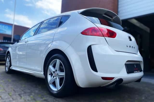SEAT Leon (2011) thumbnail 5