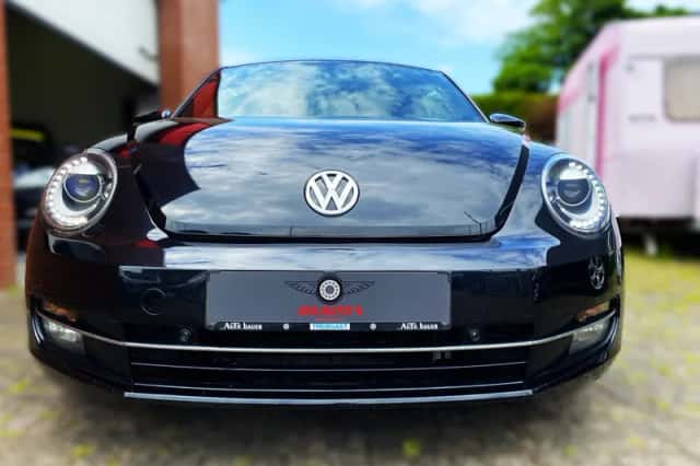 Volkswagen Beetle (2014) thumbnail 2
