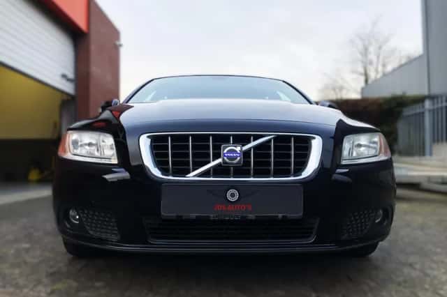 Volvo V70 (2009) thumbnail 3