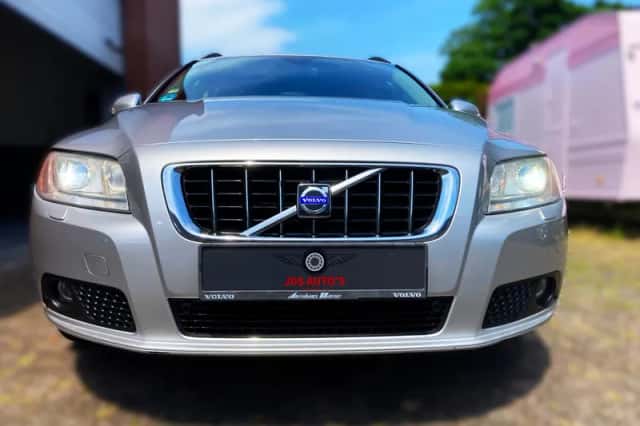 Volvo V70 (2007) thumbnail 2
